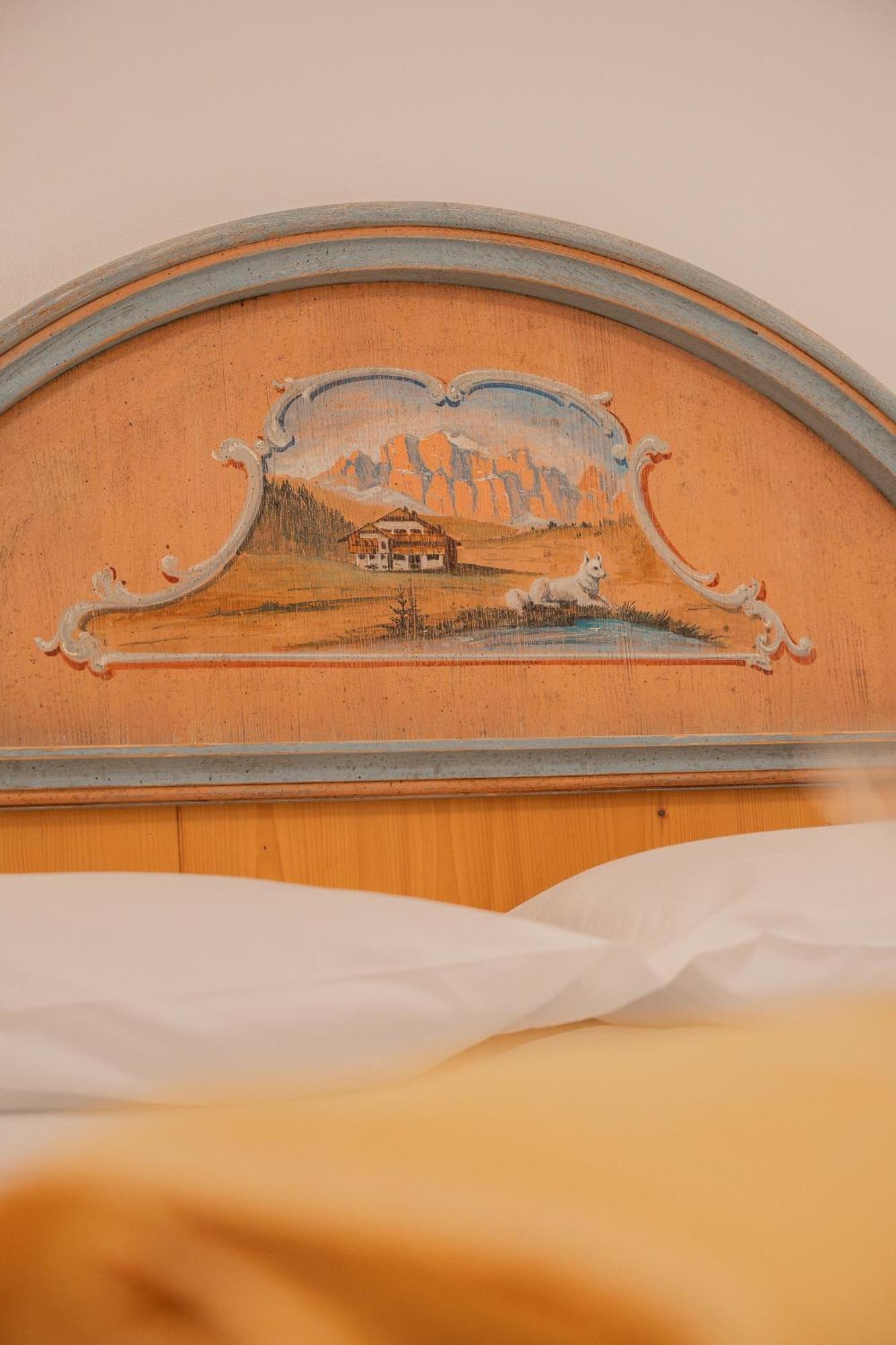 Wellness Hotel Lupo Bianco Canazei Esterno foto