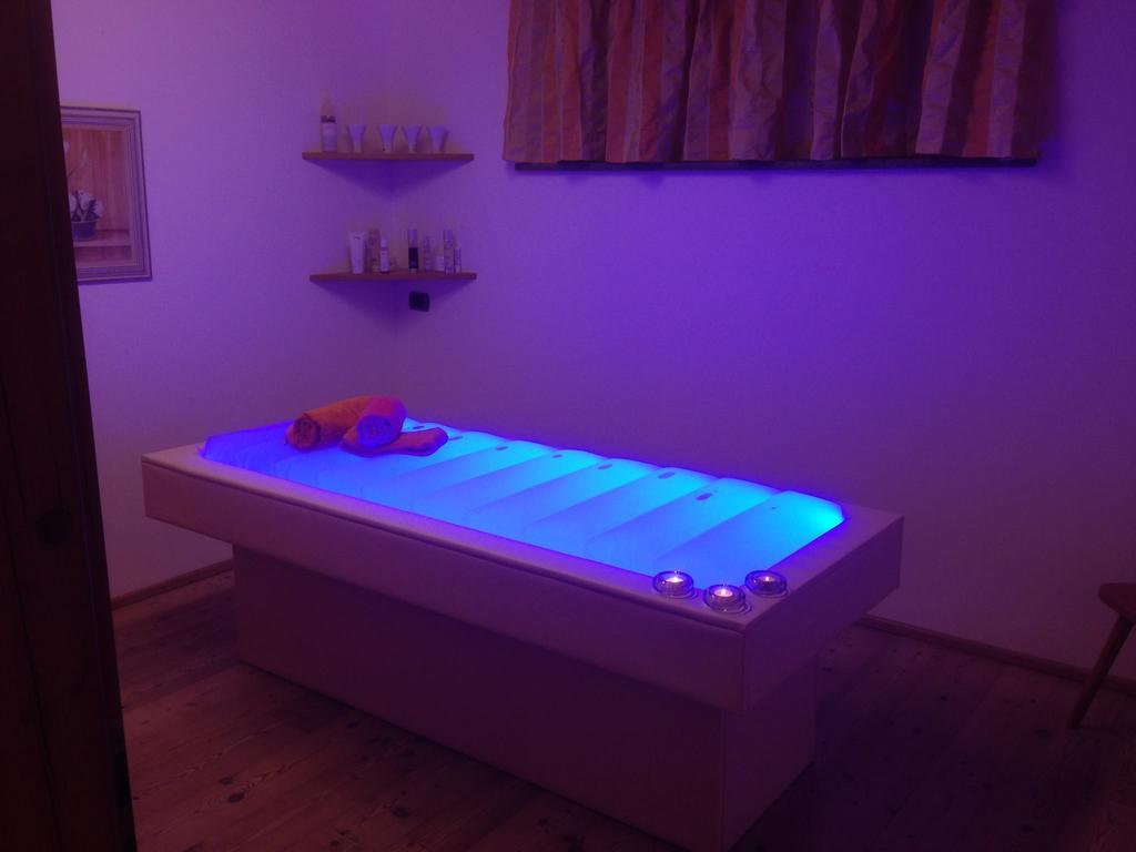Wellness Hotel Lupo Bianco Canazei Esterno foto