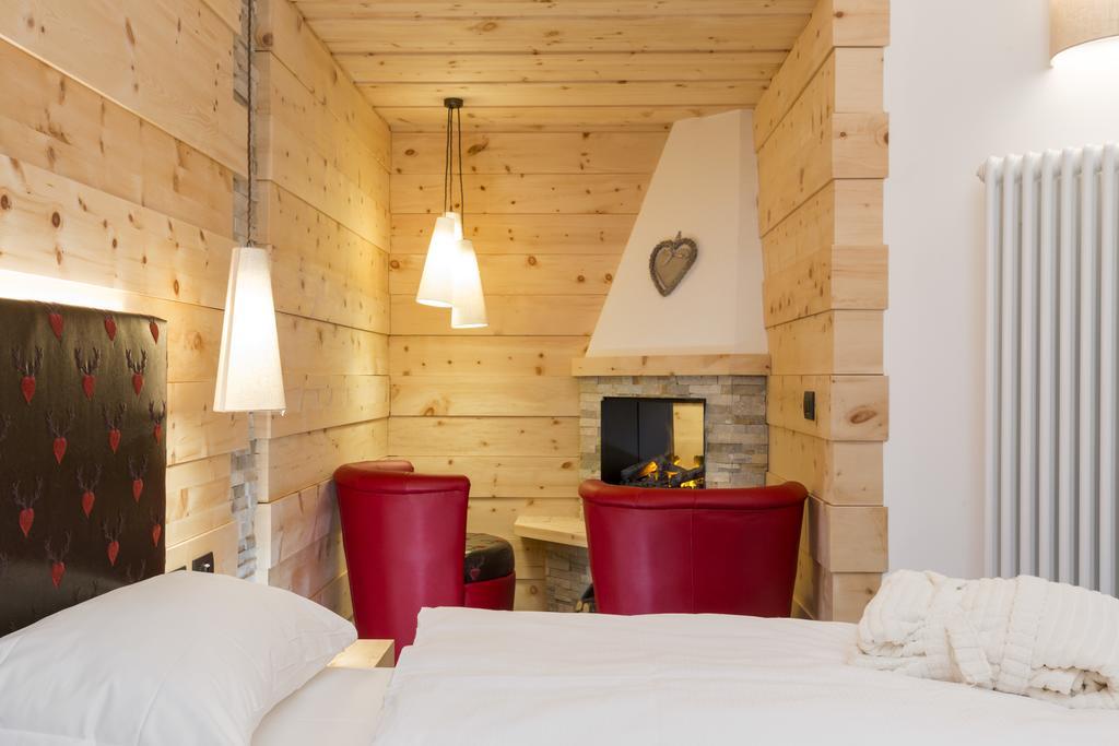Wellness Hotel Lupo Bianco Canazei Esterno foto